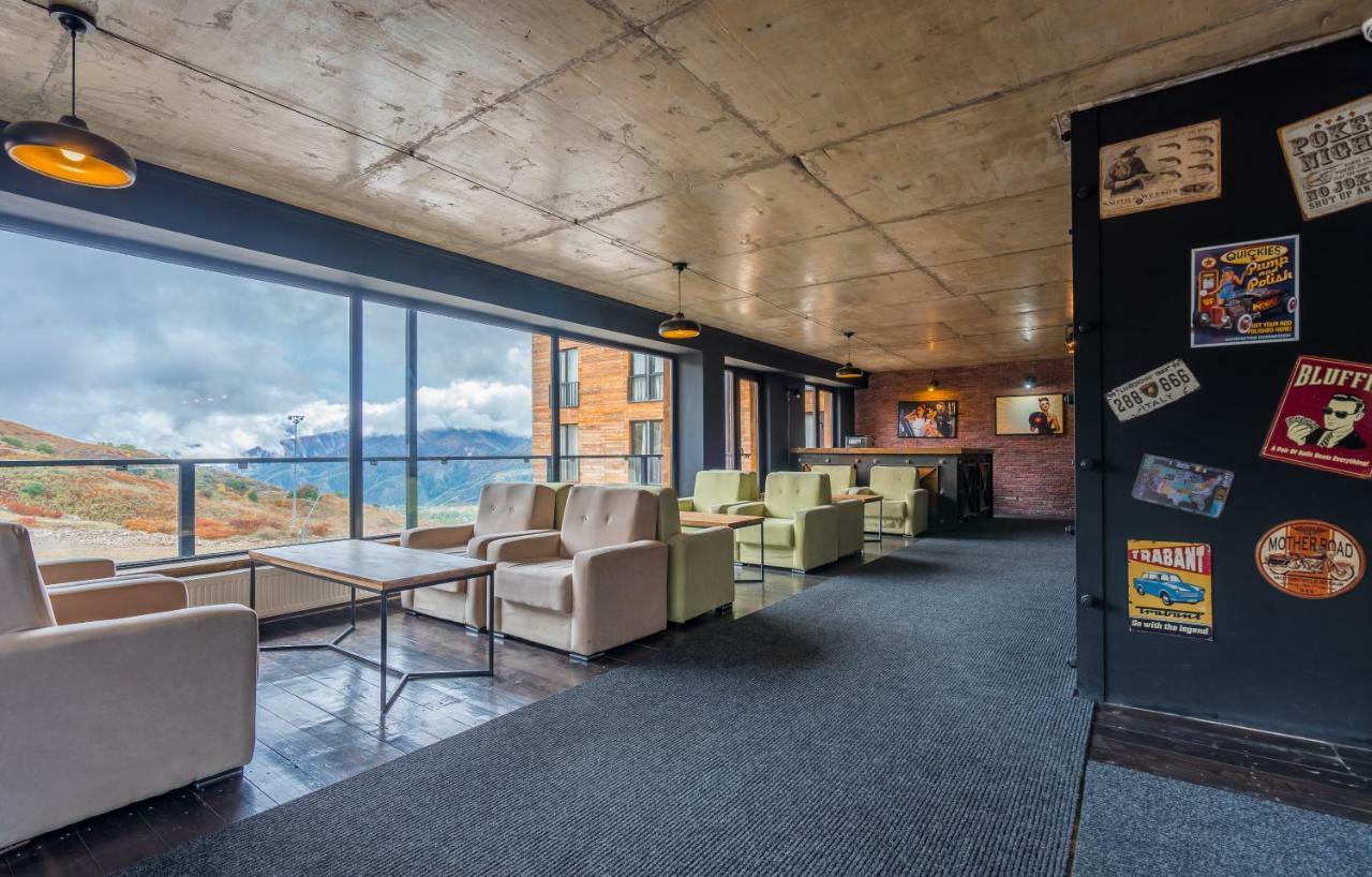 Kato'S Aparthotel Gudauri Mgzavrebi エクステリア 写真